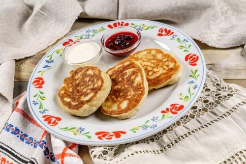 Pancakes mit Erdbeer Marmelade