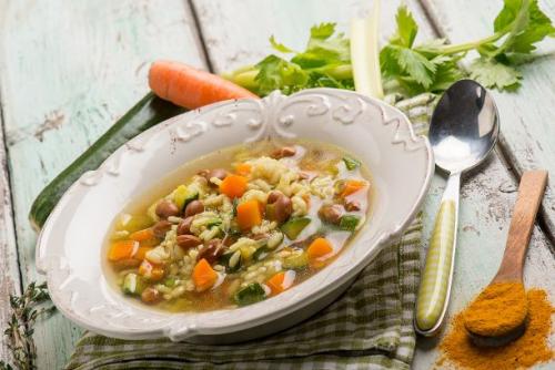 Tiroler Gersten Suppe für 4 Personen, zum ordentlich satt essen